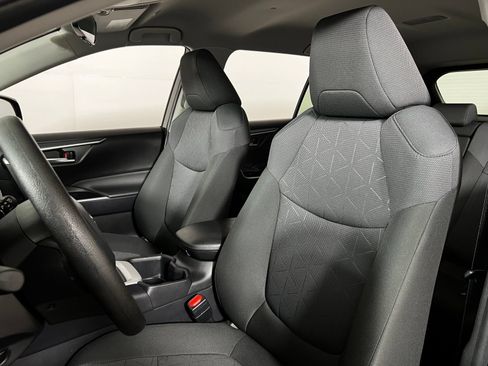 Certified 2025 Toyota RAV4 XLE AWD/4WD image 13