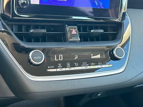 Used 2024 Toyota Corolla LE FWD image 32