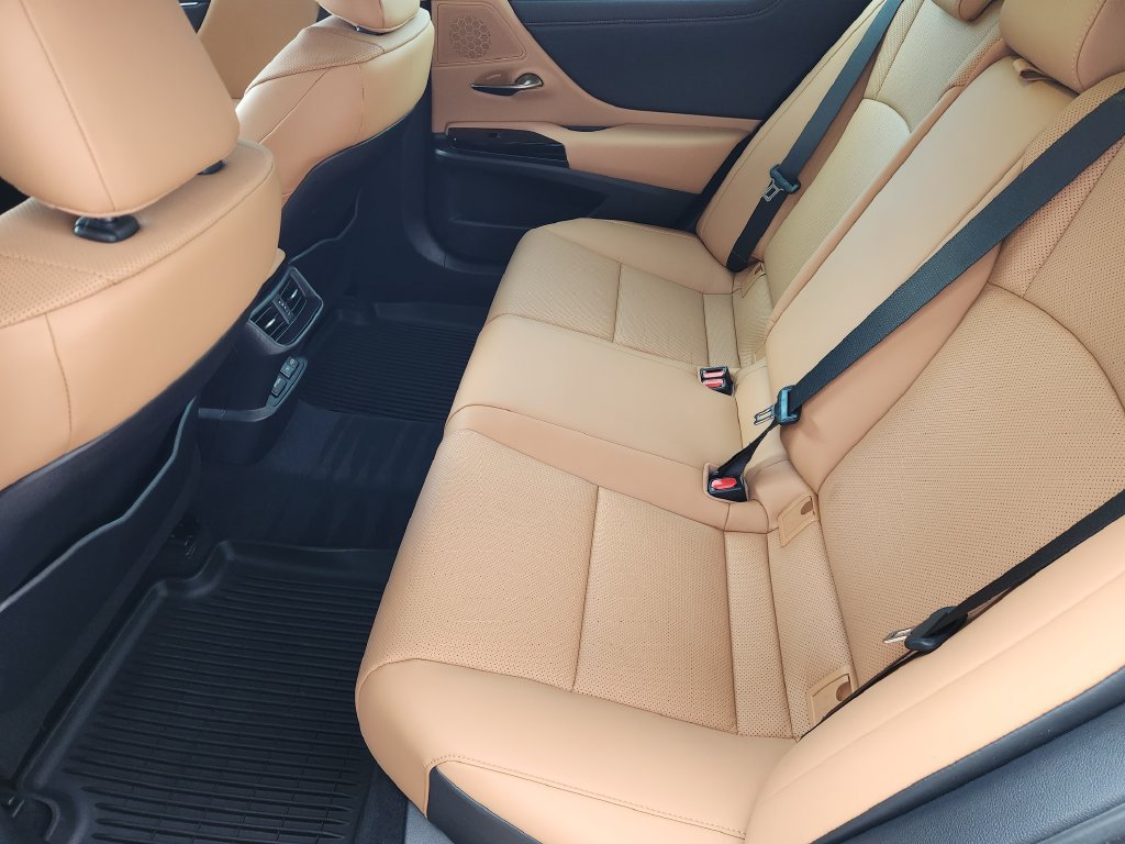 Certified 2024 Lexus ES 350 w/ Premium Package FWD image 30