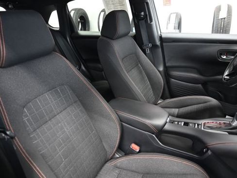 Used 2023 Honda HR-V Sport image 9