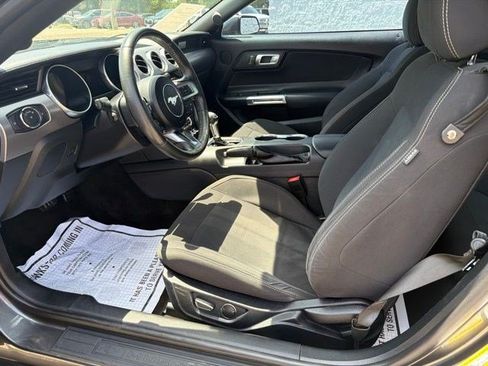 Used 2018 Ford Mustang Coupe w/ Equipment Group 101A RWD image 13