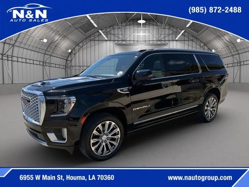 Used 2021 GMC Yukon XL Denali w/ Denali Premium Package RWD image 4