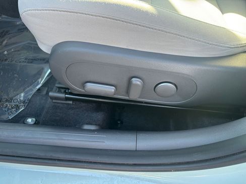 Used 2025 Hyundai Kona SEL image 23