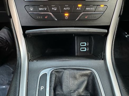 Used 2017 Ford Edge SEL w/ Equipment Group 201A image 47