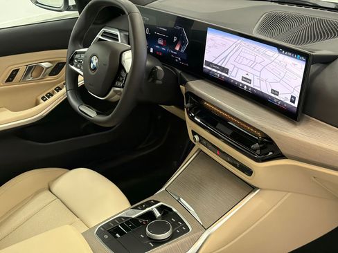 Used 2025 BMW 330i xDrive Sedan AWD/4WD image 8