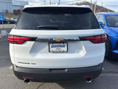 Used 2023 Chevrolet Traverse LS AWD/4WD image 5