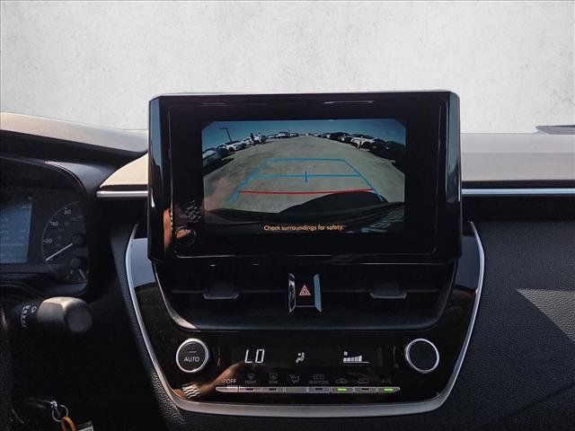 Used 2025 Toyota Corolla LE FWD image 14