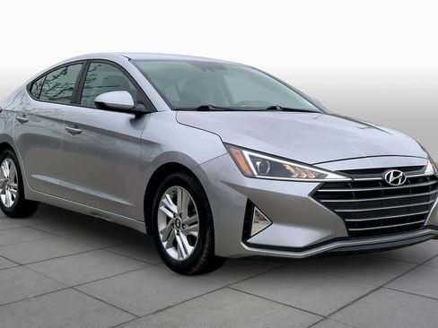 Used 2020 Hyundai Elantra SEL image 2