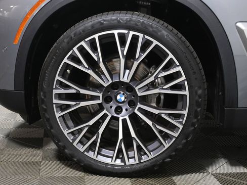 Used 2024 BMW X5 xDrive40i w/ Premium Package AWD/4WD image 12