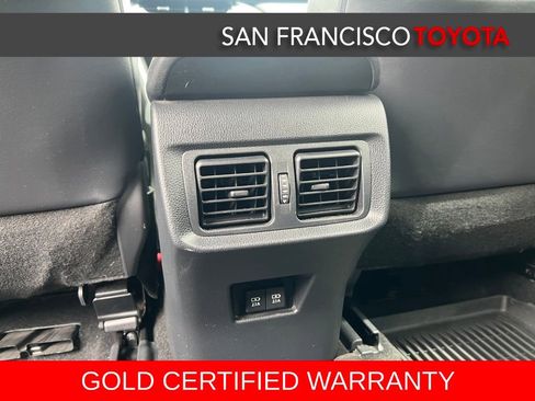 Certified 2022 Toyota Venza Limited AWD/4WD image 17