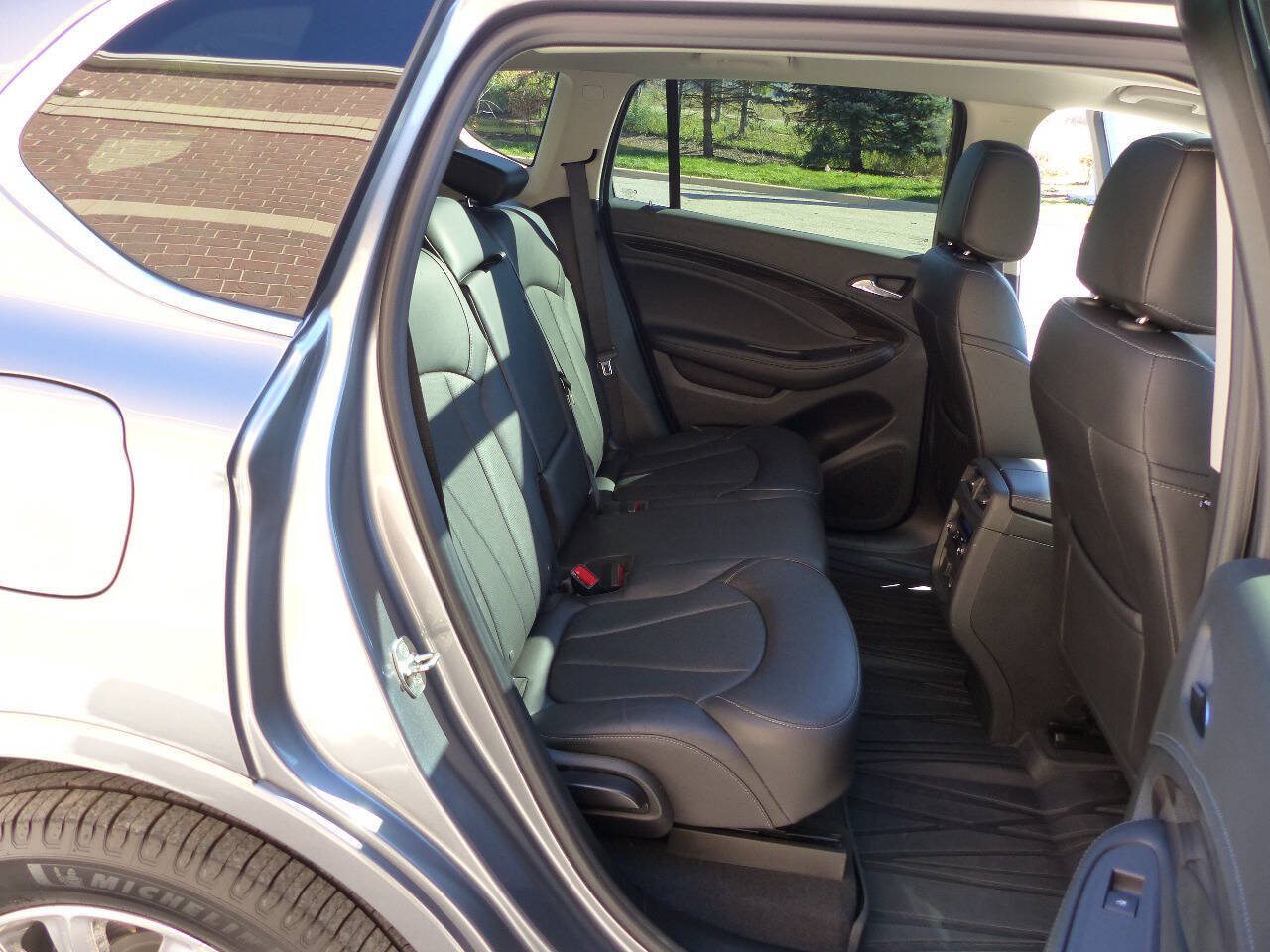 Used 2020 Buick Envision Essence AWD/4WD image 46