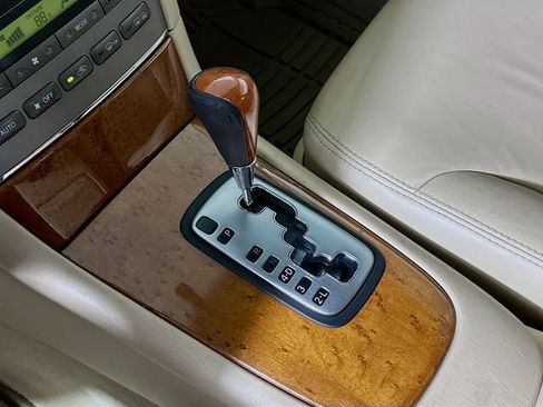 Used 2005 Lexus ES 330 FWD image 19