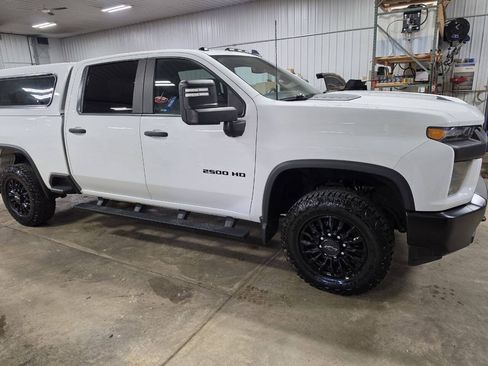 Used 2022 Chevrolet Silverado 2500 W/T AWD/4WD image 8