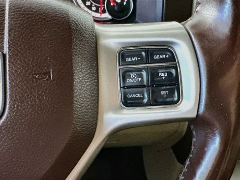 Used 2014 RAM 1500 Laramie w/ Convenience Group AWD/4WD image 27