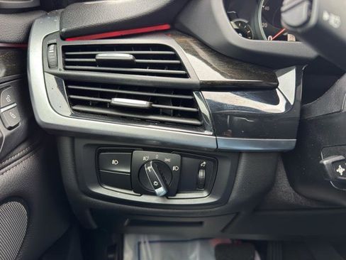 Used 2018 BMW X5 xDrive50i AWD/4WD image 26
