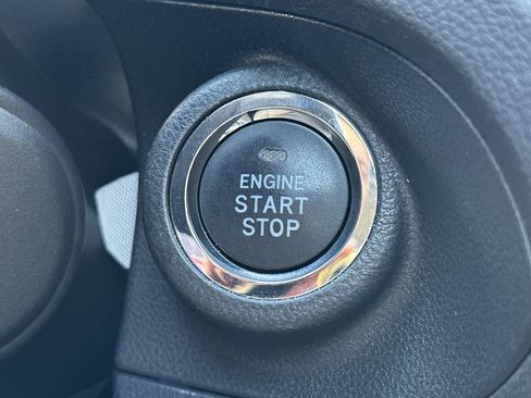 Used 2022 Subaru Forester Premium image 29