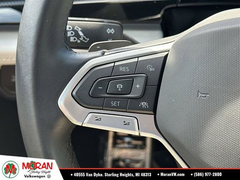 Used 2025 Volkswagen Atlas Cross Sport SEL Premium R-Line AWD/4WD image 25