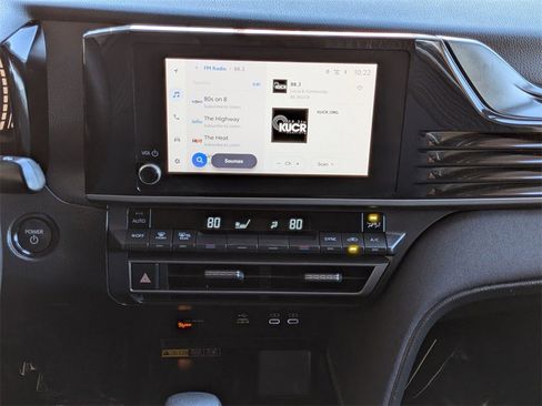 Used 2025 Toyota Camry LE image 19