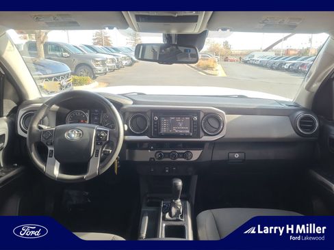 Used 2018 Toyota Tacoma SR5 image 20