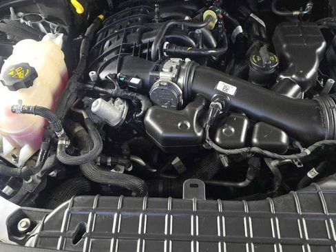 Used 2024 Jeep Grand Cherokee Altitude AWD/4WD image 4