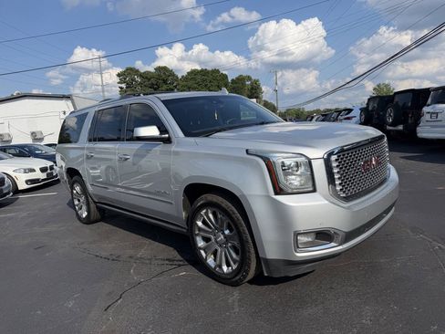 Used 2016 GMC Yukon XL Denali w/ Open Road Package AWD/4WD image 3