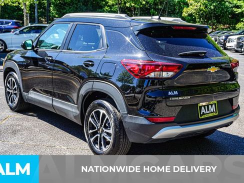 Used 2025 Chevrolet TrailBlazer LT FWD image 5