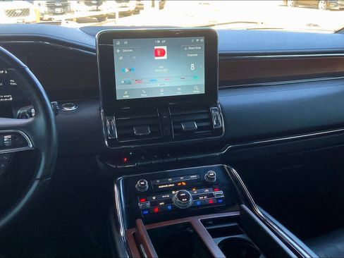 Used 2021 Lincoln Navigator Reserve w/ Luxury Package image 7