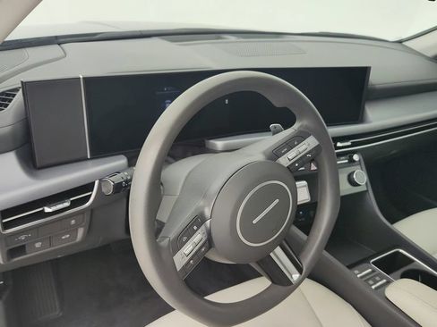 Used 2025 Hyundai Sonata SEL FWD image 13