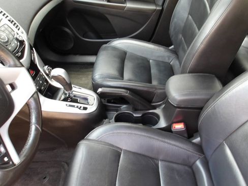 Used 2015 Chevrolet Cruze LT FWD image 16