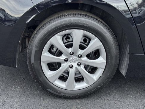 Used 2025 Toyota Corolla LE image 25