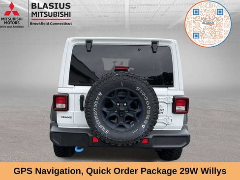Used 2023 Jeep Wrangler Unlimited w/ Sun & Screen Package AWD/4WD image 13