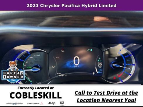 Used 2023 Chrysler Pacifica Limited FWD image 17