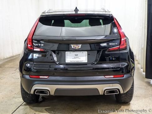 Used 2021 Cadillac XT4 Premium Luxury w/ Cold Weather Package FWD image 6