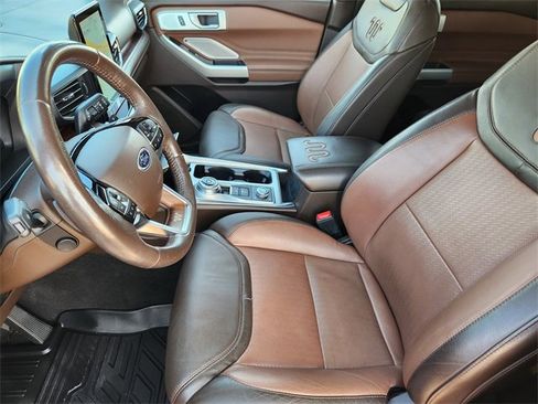 Used 2021 Ford Explorer King Ranch w/ Premium Technology Package image 13