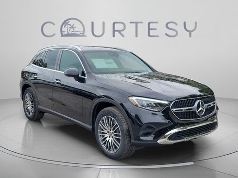Certified 2026 Mercedes-Benz GLC 300 image 4