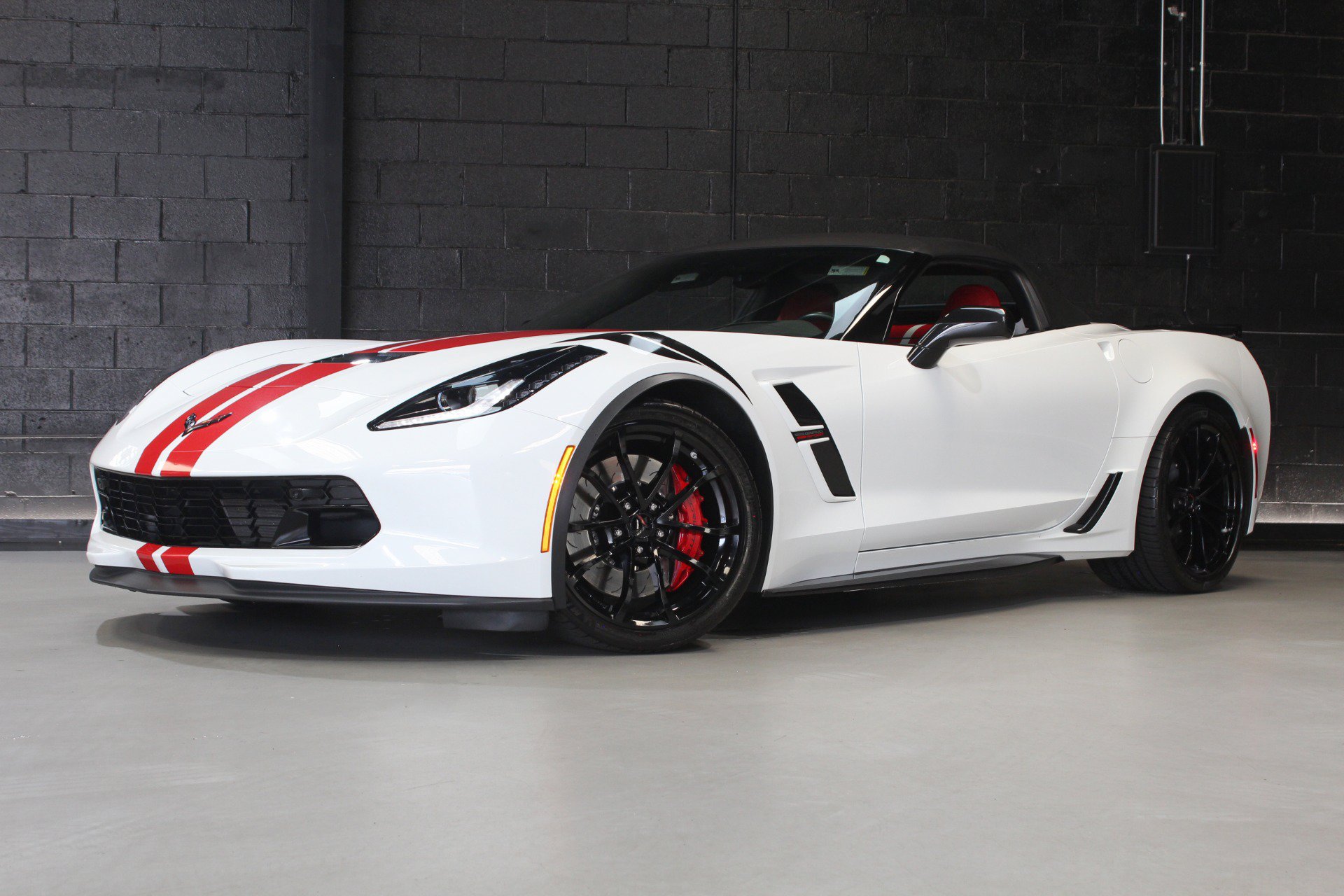 Used 2017 Chevrolet Corvette Grand Sport RWD image 5