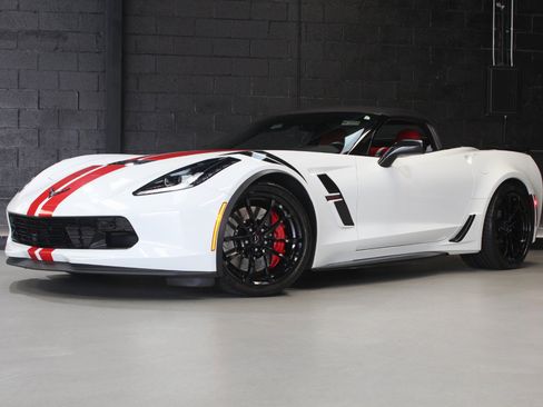 Used 2017 Chevrolet Corvette Grand Sport RWD image 5