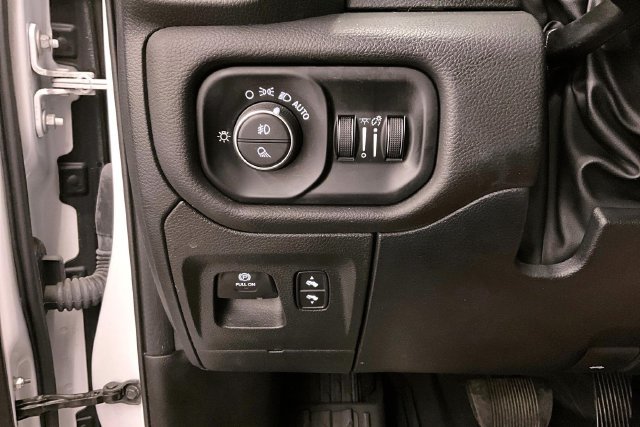 Used 2025 RAM 1500 Big Horn AWD/4WD image 39