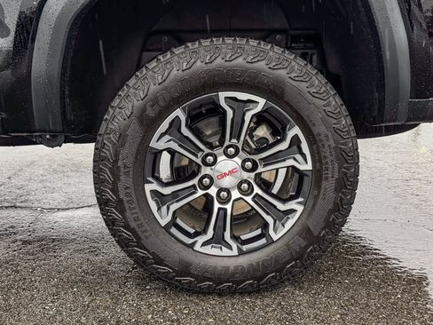 Used 2023 GMC Canyon AT4 image 10
