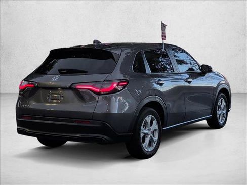 Used 2025 Honda HR-V LX image 5