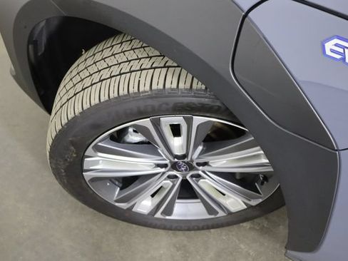 Used 2023 Subaru Solterra AWD image 38