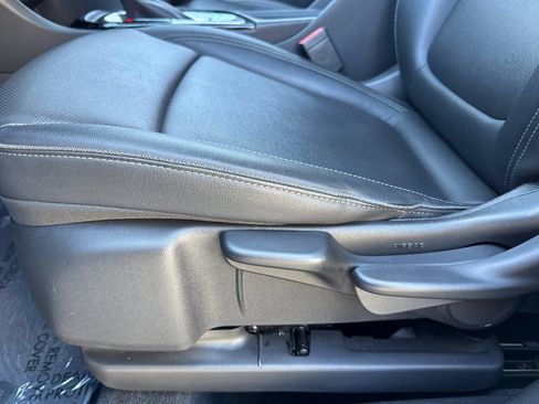 Used 2024 Buick Encore GX Sport Touring FWD image 12