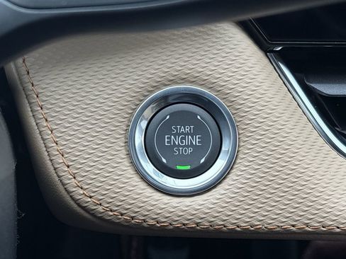 New 2026 Chevrolet Equinox ACTIV w/ Convenience Package III image 19