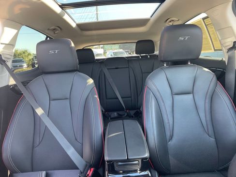 Used 2023 Buick Envision Essence w/ Sport Touring Package image 34