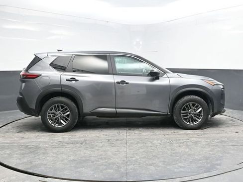 Used 2023 Nissan Rogue S image 8