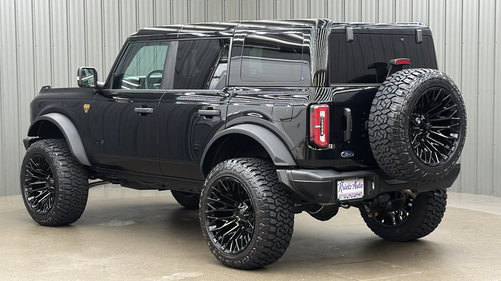 Used 2025 Ford Bronco Badlands AWD/4WD image 3