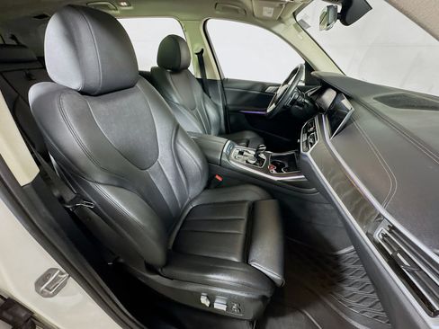 Used 2022 BMW X7 xDrive40i w/ Cold Weather Package AWD/4WD image 28