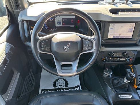 Used 2023 Ford Bronco Badlands image 3