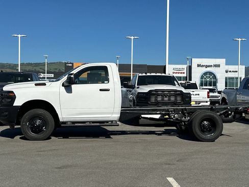 New 2026 RAM 3500 Tradesman AWD/4WD image 7