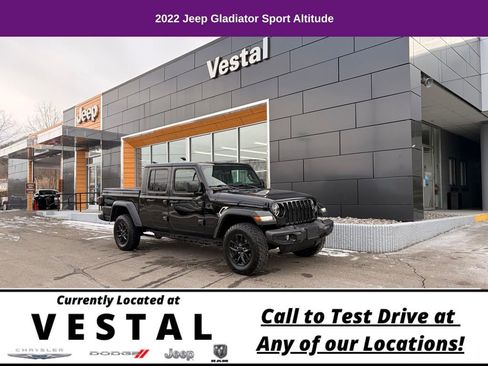 Used 2022 Jeep Gladiator Sport image 1